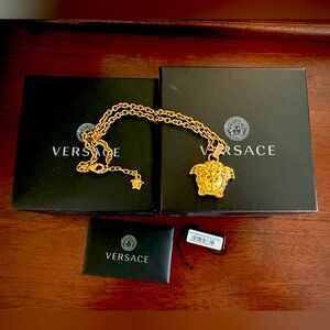 Versace Medusa Pendant Necklace – Gold-Tone – Excellent Condition with Box